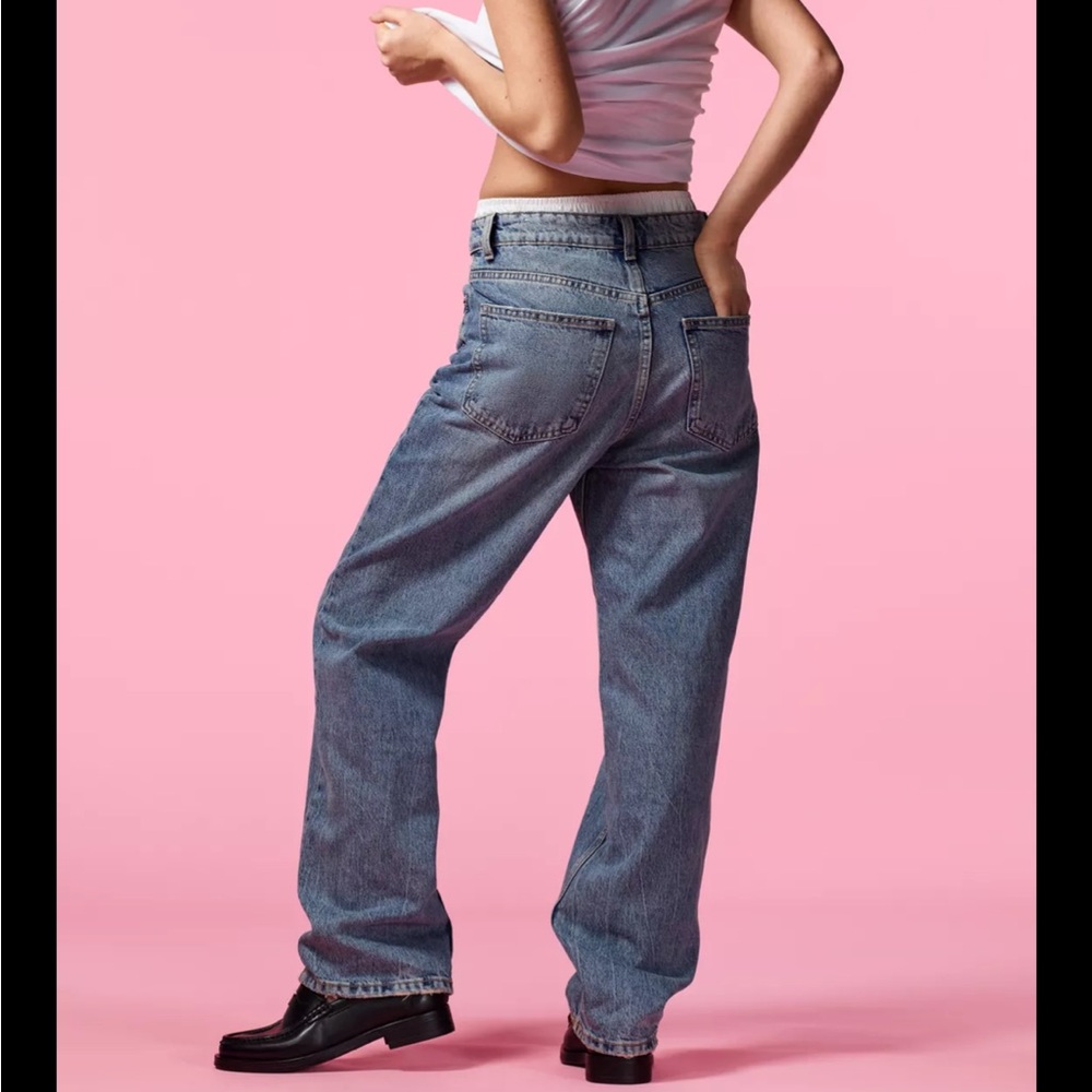 Zara Blue Straight Leg Jeans with Vintage Appeal